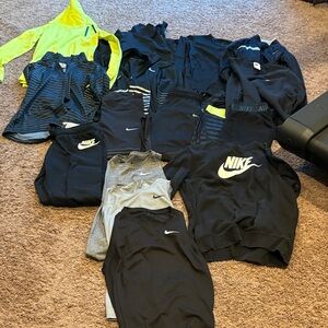 Nike Black active wear lot of 16 items women’s size small